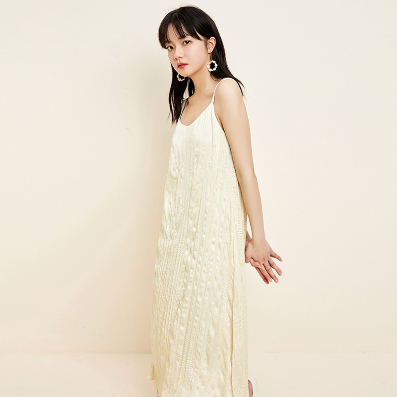 金苑裙子春新款宽松吊带中长裙森女百褶文艺连衣裙女G2011039